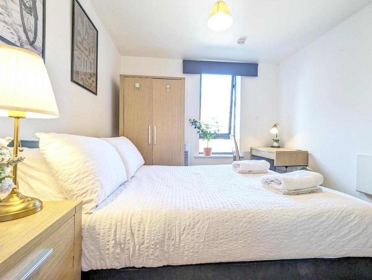 Guest Room In City Centre Near Key Attractions Liverpool Exteriör bild