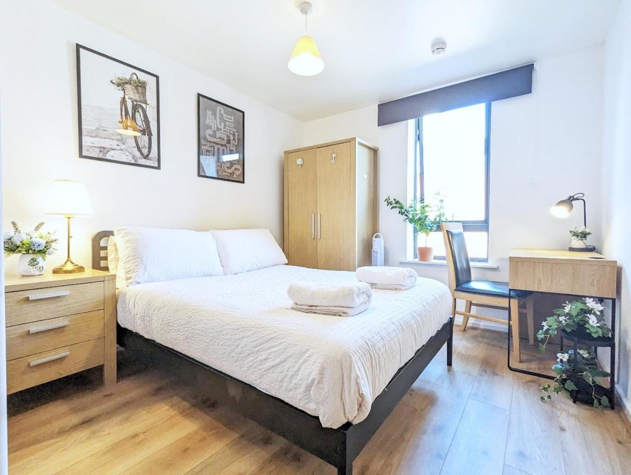 Guest Room In City Centre Near Key Attractions Liverpool Exteriör bild